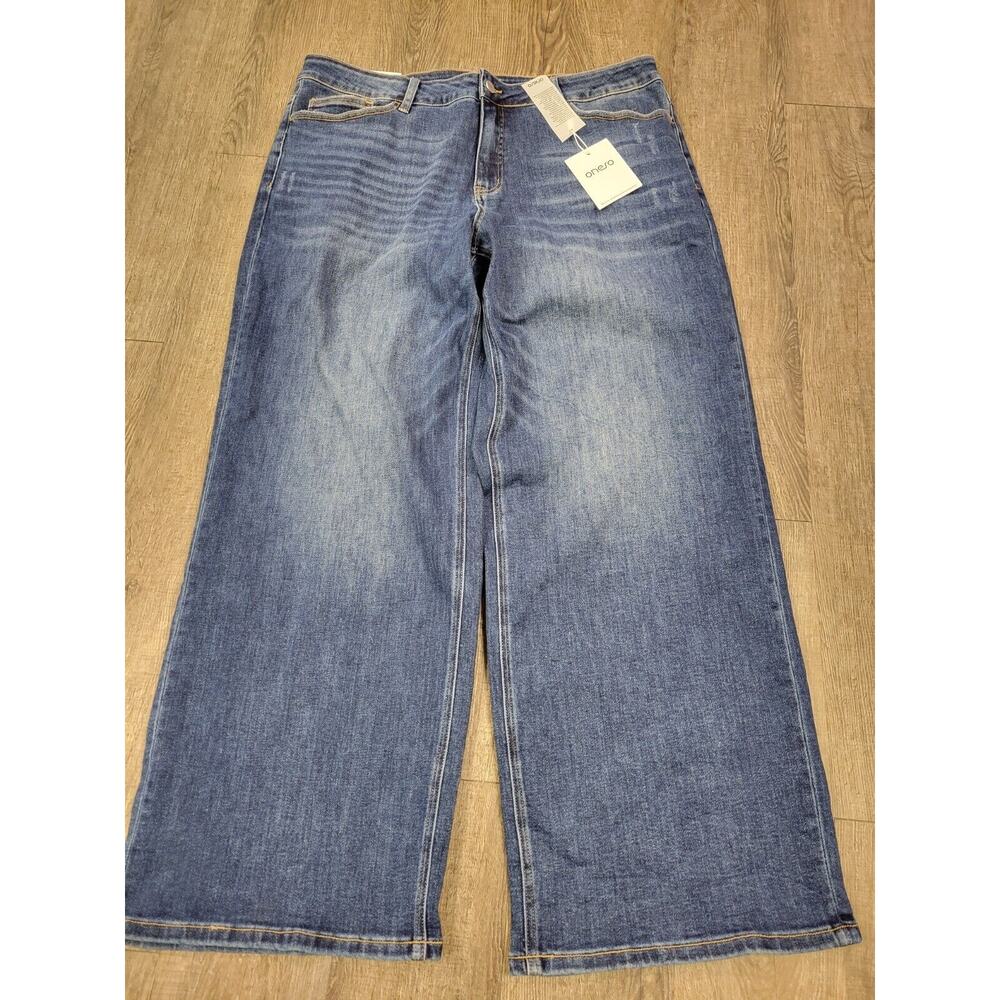 Wide Leg Flare Jeans in Medium Blue